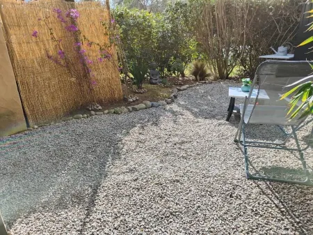 Studio à 150 m de la Plage D'agosta et des Commerces Отели в г. Альбитречча