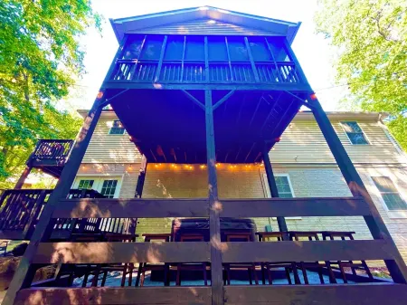 The Ravine - Hot Tub, 5Br, Gameroom, Fast Wifi, 4 Min to Bryce & Pet Friendly Отели в г. Басай