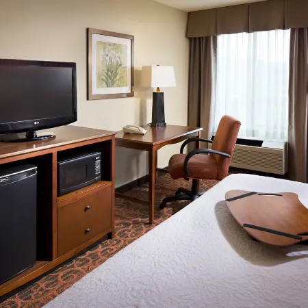 Hampton Inn San Diego/Del Mar Отели рядом с достопримечательностью «Институт Солк»