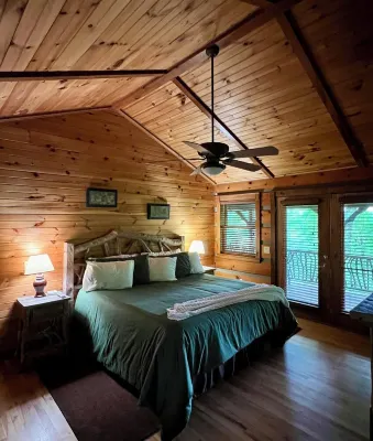 Come and enjoy Bryson City! Just minutes from NOC, Deep Creek, GSMNP, Fishing!!!
