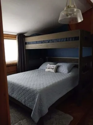 Brown County Cozy Cabin--Close to Story, Nashville, Columbus on 6 acres