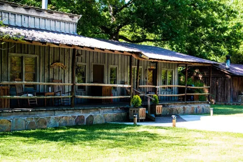 ~ Rustic Knotty Pine Walls and Ranch Style Charm ~