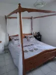Comfortable house 5 minutes from Aix-en-Provence Отели рядом с достопримечательностью «Place des Logis»