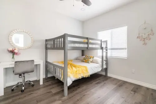 Modern Home Near Disneyland, Beaches, and Little Saigon