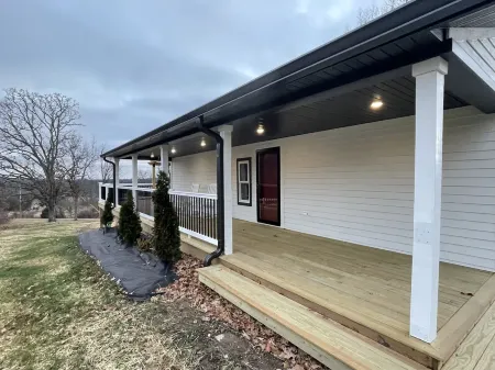 Coco Brothers’ Farmhouse