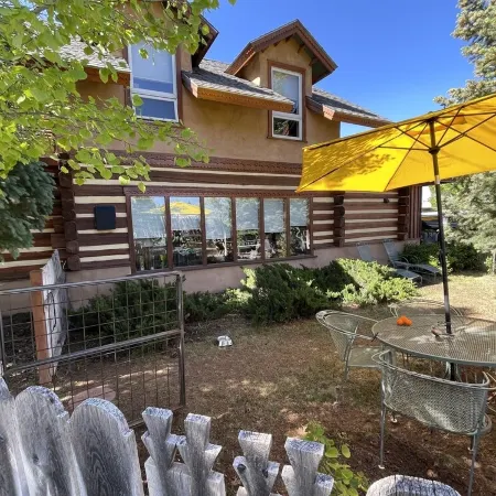 THE CASA CARMEN-ARROYO SECO! LOCATION 15 MINUTES FROM TAOS AND TAOS SKI VALLEY!