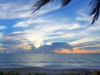 Newly Furnished/Heated pool, Game room, 10 mins from Beach