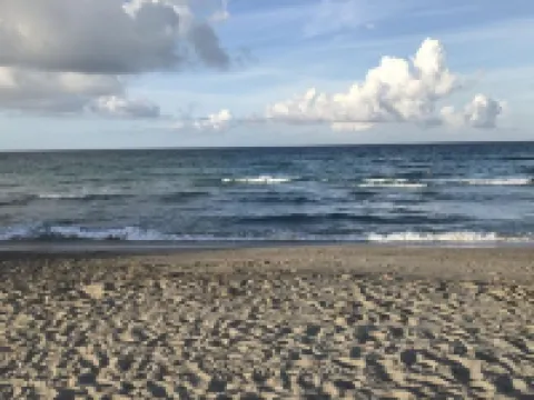 Skyline Breeze - Minutes from downtown Jensen Beach Hotels in Jensen Beach