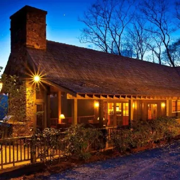 Upscale Cottage with Ultra Privacy and Spectacular View