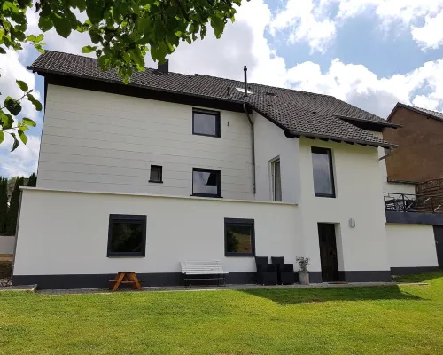 Große,und Luxe Renovierte Wohnung mit Sauna/garten, Garage und Kinderspielplatz Hotels in Gerolstein