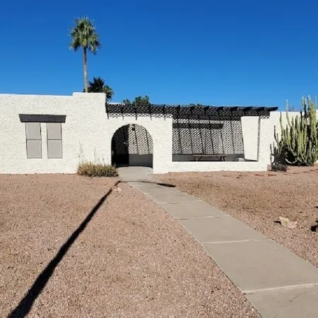 Quiet Cul-De-Sac 4 Bedroom Home with Pool & Hot tub