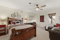 Beech Mountain Vibes: Golf, Ski, Hike, Grill, Deck, and View