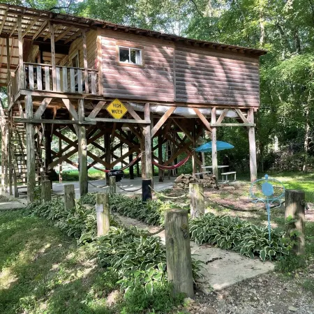 Papa Bears Cozy Cabin at Up The Creek