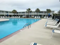 Nice 1st floor studio a few steps to the beach with large pool at Bogue Shores.