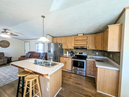 Cozy 3 Bedroom, Near i80, Explore Ogallala + Lake McConaughy, 201 LnL