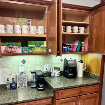 Spacious, modern, comfortable & 0.6 miles to everything in the Historic Village.