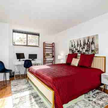 Boutique Bethesda Condo Rooms