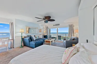 Oceanfront Condo with Panoramic Ocean Views on S. Hutchinson Island/Stuart Hotels near Cove Road Park