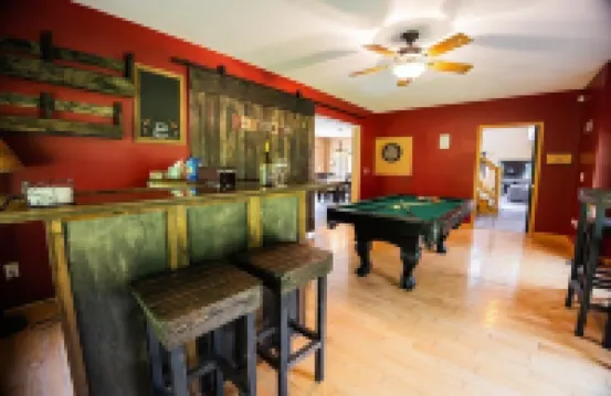 Cozy Adirondack Lodge in Lake George