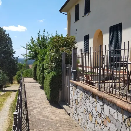 L'OLIVO Tourist Apartment CIN IT051021C2MW8M4HLF Отели в г. Лучиньяно