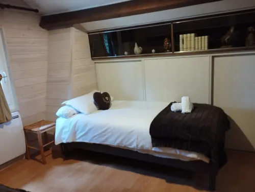 Luxurious Chalet in a Quiet and Ideal Location - Classified