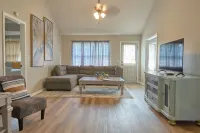 Spacious Home w/ Coffee Bar & GameRoom near Ft. Stewart & Savannah