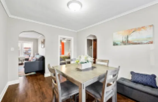 Spacious APT/Comfy Bed/Free Parking/22mins to ORD&MDW