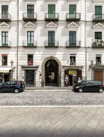 Luxury Apartment in City center close to Naples, Pompeii and Amalfi Coast