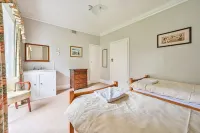 Fowey Apartment With Outdoor Pool And Gardens In Historic Mansion House