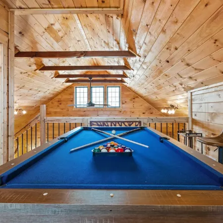 Ridge Top Cabin Retreat w/ Hot Tub & Game Room