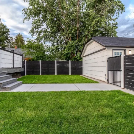 Rose Street Retreat- 2 blocks from downtown- Dog Friendly