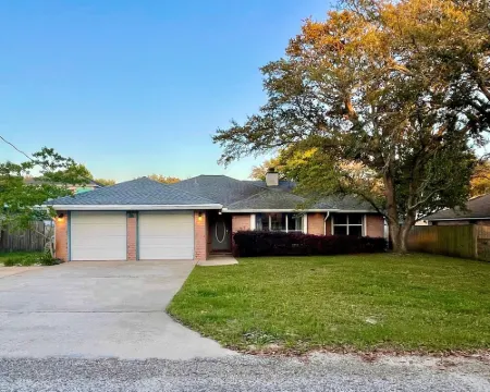 No extra Fees for your dogs....Relaxing Family Getaway 🐕-3mi to Beach 納瓦拉酒店