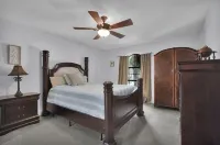 Spacious house just minutes from the beach and downtown