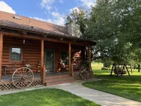 Relaxing Country Log House on 65 wooded acres