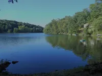 WELCOME  TO THE COUNTRY - LAKE FRONT PROPERTY - THE FOX DEN STUDIO