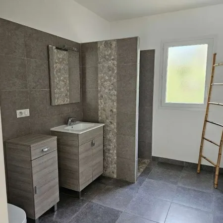 Mini villa T2 on the seafront at Marine de Sisco, ideal for discovering the Cape.