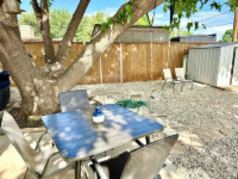 Sleeps 19 ♨Hot Tub♨Game Room!♨3 TVs ♨Fun Backyard♨Central♨