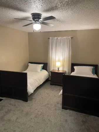 Family-sized home in quiet neighborhood in Weatherford, OK Отели в г. Кастер