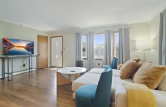 A Private Home in Historic Bolivar with a Hot Tub and Yard.  Pet Friendly!