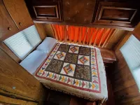 Vintage 80's Retro RV Experience, Back to 1985! Hotels near Museum of Nature & Science