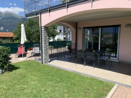 Pool apartment in quiet and central area