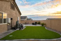 Newer Built Home with Pool, Spa, & Firepit