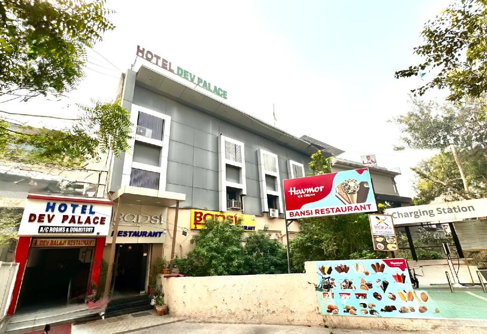 hotel overview picture