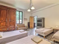 X1f33f;Superb Maison de Maître in Provence with XXL Infinity Pool and BicyclesX1f33f; Hotels in Beaucaire