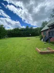 Catskills Getaway Home W/ Hot tub, Game room, fire pit and basketball court