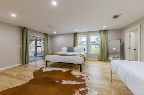 Sahara Sunsets: Modern Design Meets Quiet Luxury