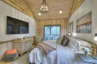 BUDDHA BLUE RIDGE DREAMCATCHER ~ 2Bd 2Bth Brand New Custom Cabin 2 miles to town