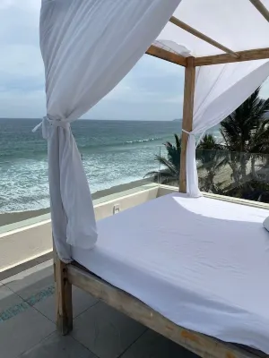 Waterfront apartment on Careyeros beach Hotels near El Anclote