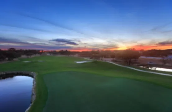 Private River Access, Pool, Hot tub, BBQ grills, walk downtown & Schlitterbahn!