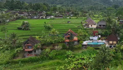 The Kanjeng Signature Sidemen Hotels near Kupu-Kupu (Traditional Weaving Songket)